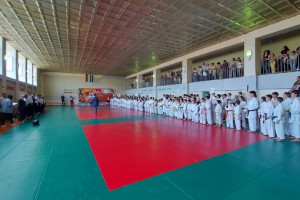 Команда каратистов Центра единоборств Дема завоевала тринадцать медалей на Первенстве Республики